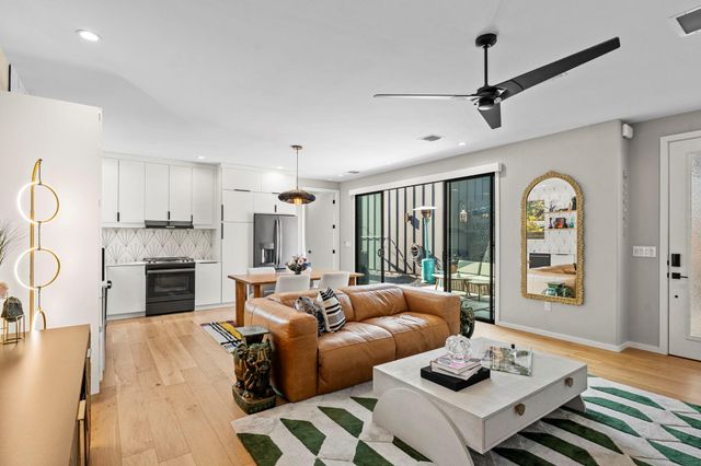 7525 Delafield LN B, Austin, TX 78752