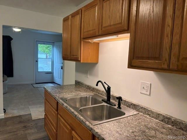 76 E Kalama Avenue, Madison Heights, MI 48071