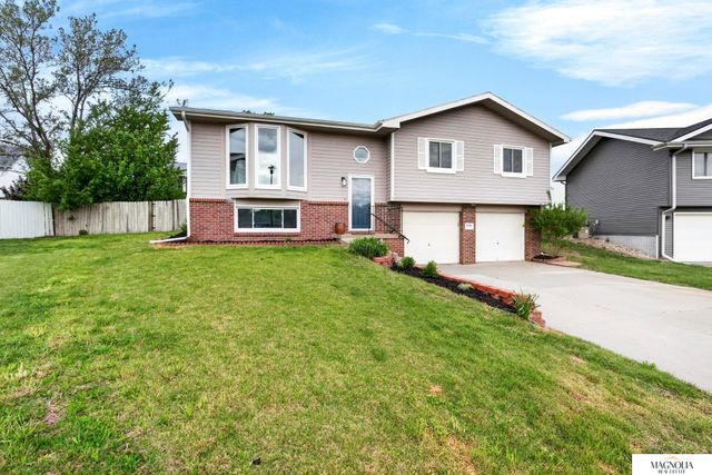 3434 Timber Ridge Circle, Lincoln, NE 68522