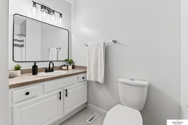 3434 Timber Ridge Circle, Lincoln, NE 68522