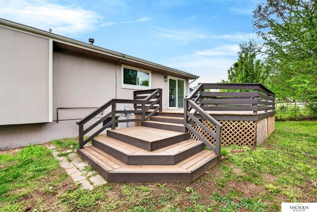3434 Timber Ridge Circle, Lincoln, NE 68522