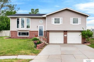 3434 Timber Ridge Circle, Lincoln, NE 68522