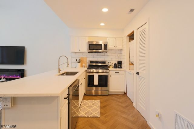 2 Davos Dr Unit 6 6, Vernon Twp., NJ 07462