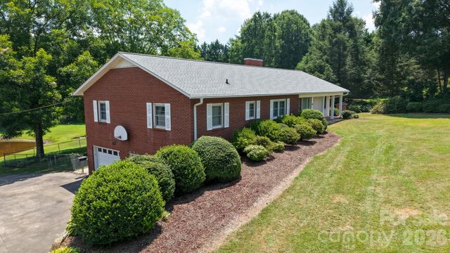 390 Airport Road, Taylorsville, NC 28681