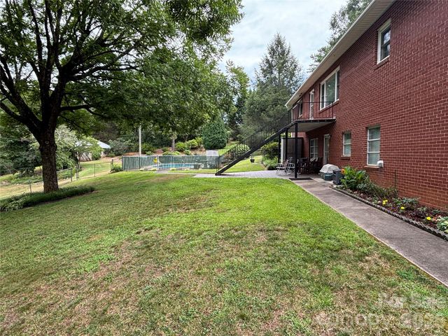 390 Airport Road, Taylorsville, NC 28681