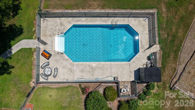 390 Airport Road, Taylorsville, NC 28681