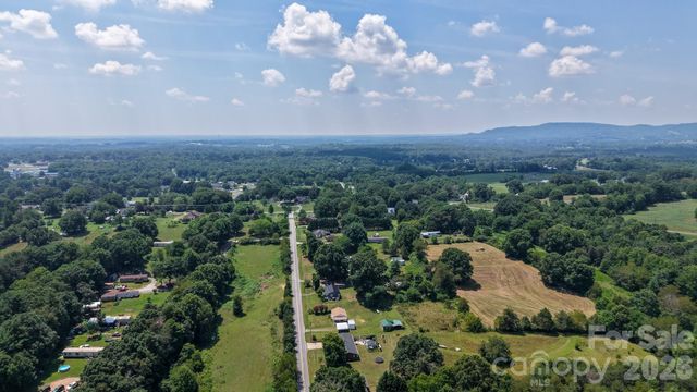 390 Airport Road, Taylorsville, NC 28681