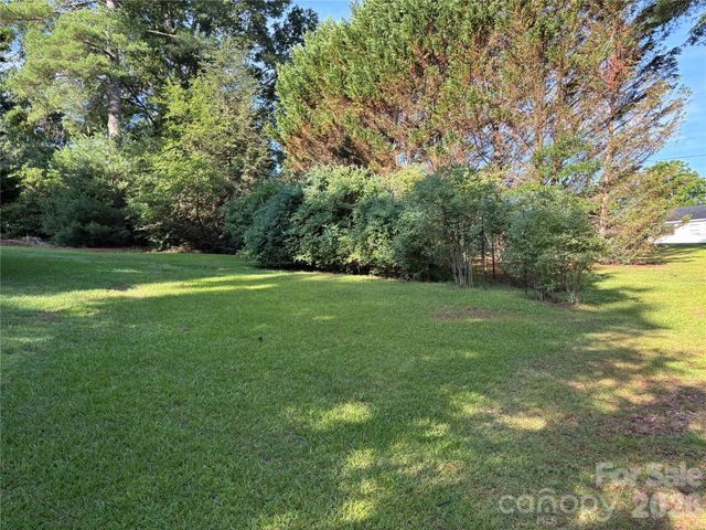 390 Airport Road, Taylorsville, NC 28681