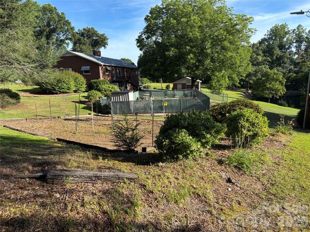 390 Airport Road, Taylorsville, NC 28681