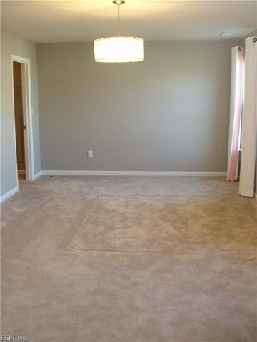 323 Michael Selby DR, Hampton, VA 23666