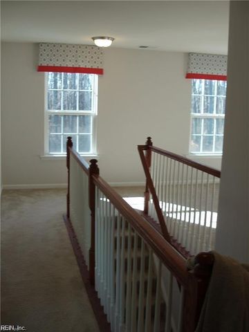 323 Michael Selby DR, Hampton, VA 23666