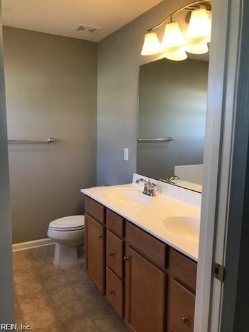 323 Michael Selby DR, Hampton, VA 23666