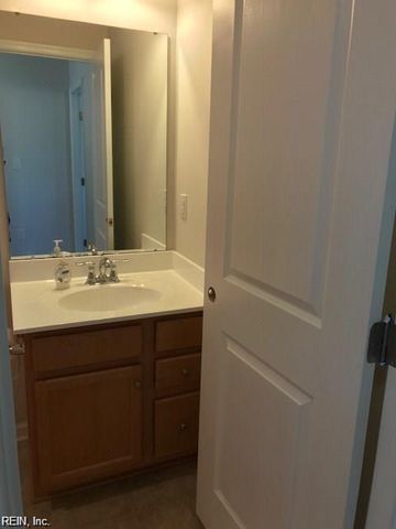 323 Michael Selby DR, Hampton, VA 23666