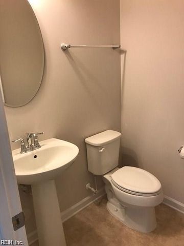 323 Michael Selby DR, Hampton, VA 23666