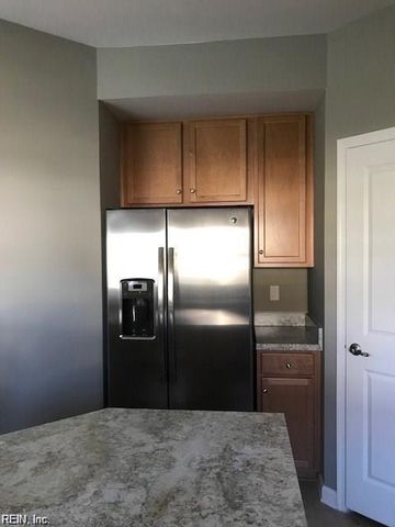 323 Michael Selby DR, Hampton, VA 23666