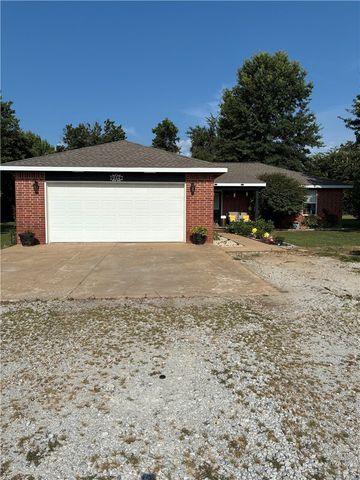 19442 W Highway 12, Gentry, AR 72734