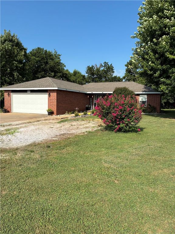 19442 W Highway 12, Gentry, AR 72734