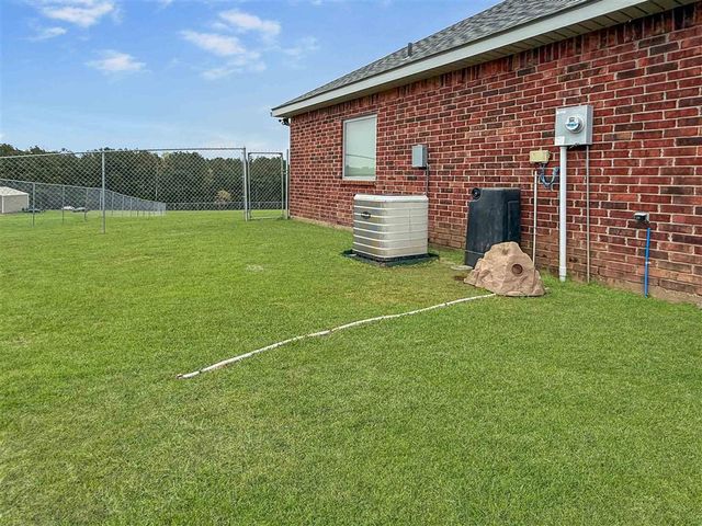 330 Wesley Crowell Road, Leesville, LA 71446