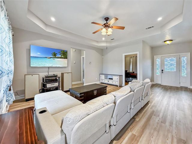 330 Wesley Crowell Road, Leesville, LA 71446