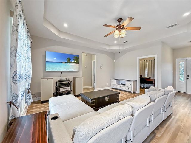 330 Wesley Crowell Road, Leesville, LA 71446