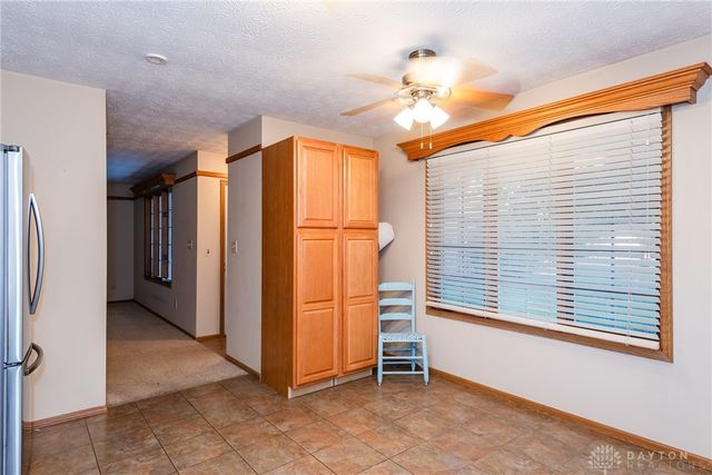 6686 Oakwood Lane, Dayton, OH 45424