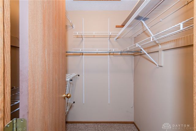 6686 Oakwood Lane, Dayton, OH 45424