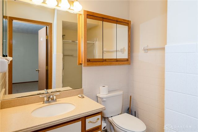 6686 Oakwood Lane, Dayton, OH 45424