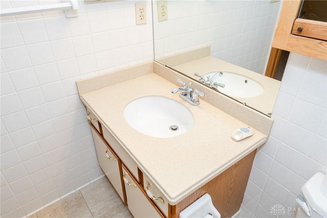 6686 Oakwood Lane, Dayton, OH 45424