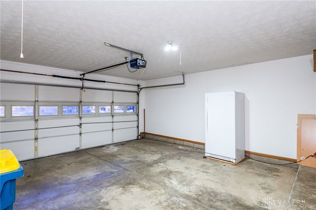 6686 Oakwood Lane, Dayton, OH 45424