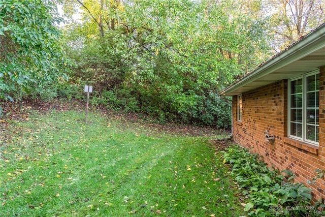 6686 Oakwood Lane, Dayton, OH 45424