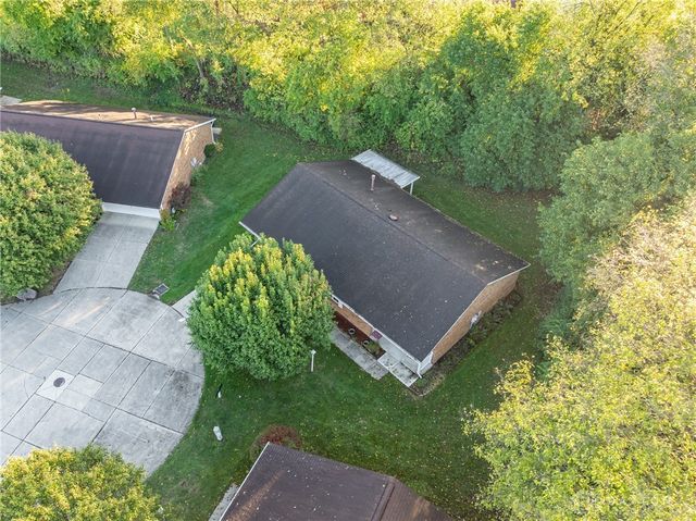 6686 Oakwood Lane, Dayton, OH 45424