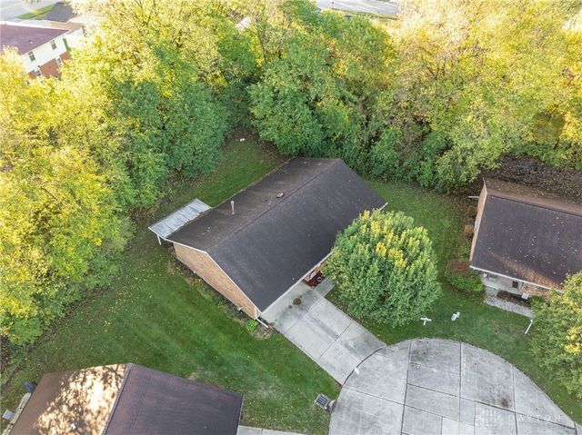 6686 Oakwood Lane, Dayton, OH 45424