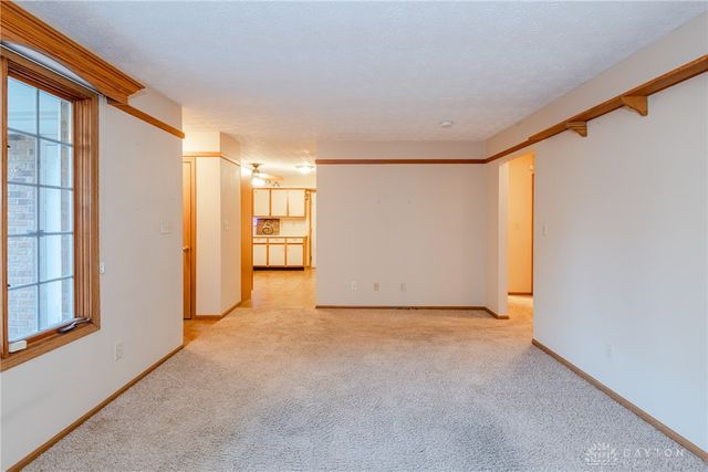 6686 Oakwood Lane, Dayton, OH 45424