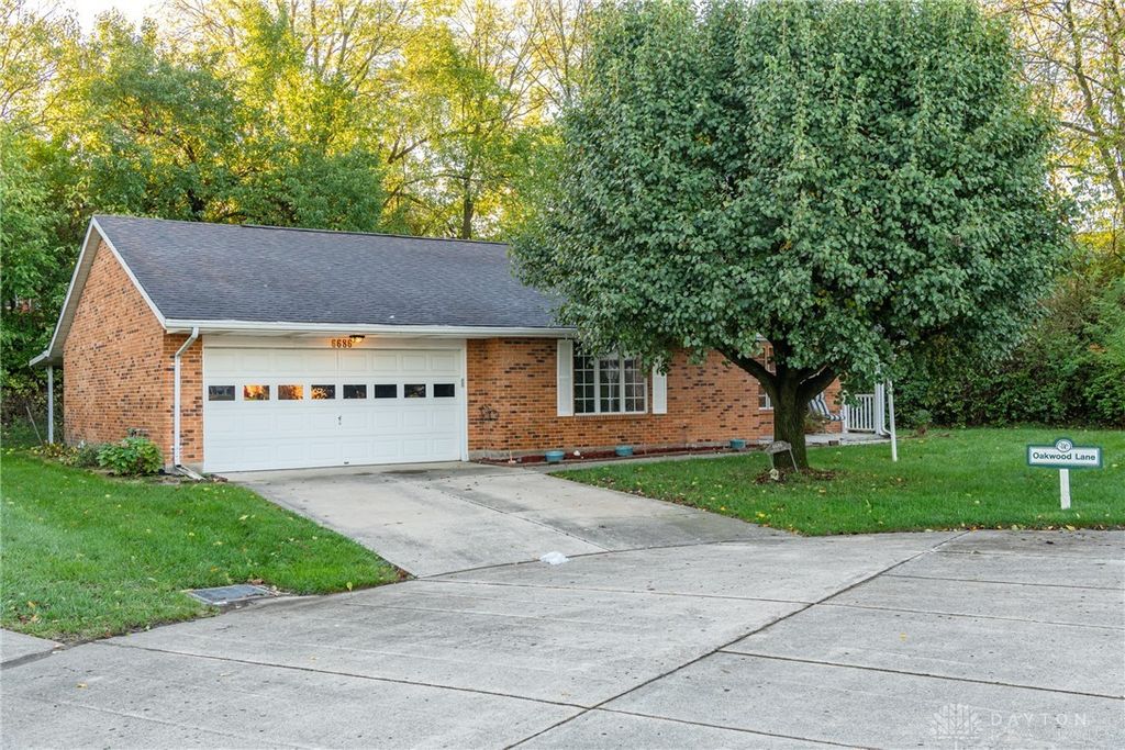 6686 Oakwood Lane, Dayton, OH 45424
