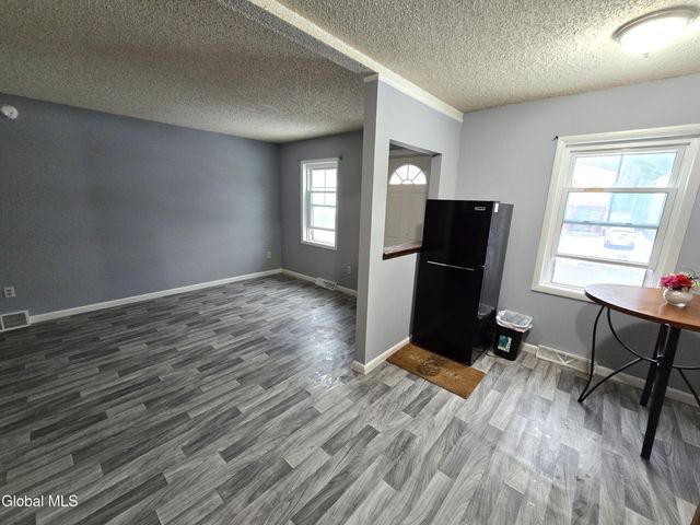 260 Donald Avenue, Schenectady, NY 12304