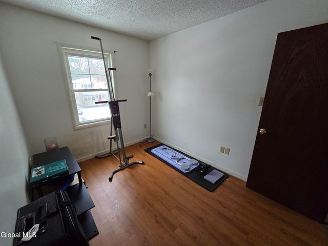 260 Donald Avenue, Schenectady, NY 12304