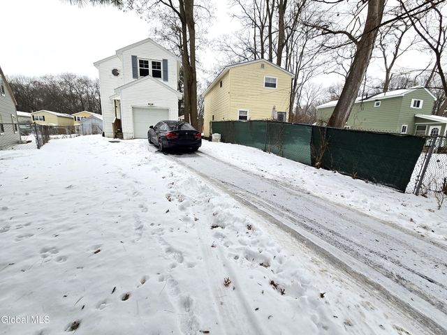 260 Donald Avenue, Schenectady, NY 12304