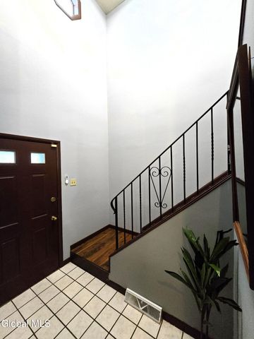 260 Donald Avenue, Schenectady, NY 12304