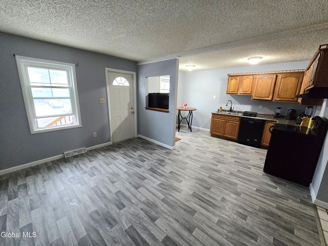 260 Donald Avenue, Schenectady, NY 12304