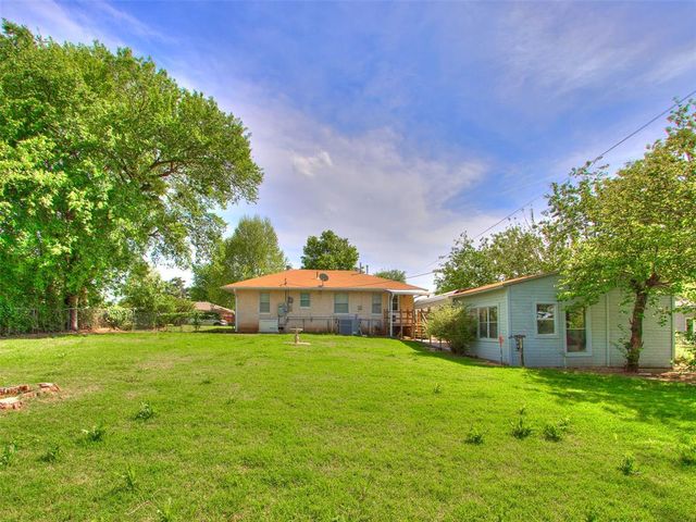 6021 NW 57th Street, Warr Acres, OK 73122