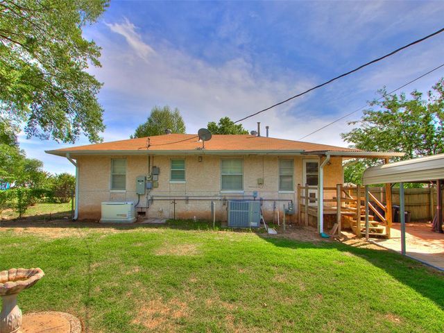 6021 NW 57th Street, Warr Acres, OK 73122