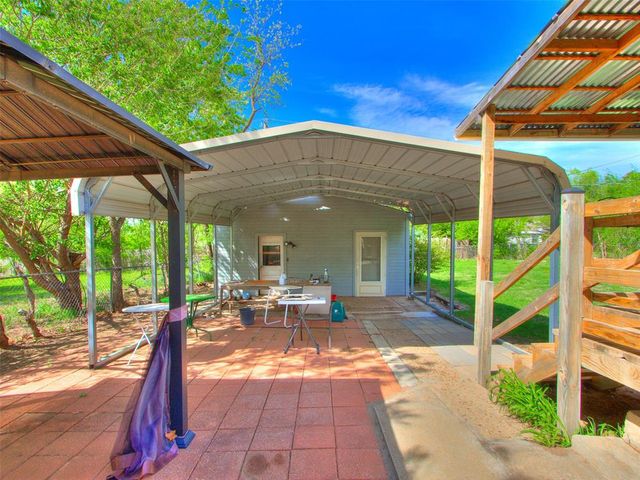 6021 NW 57th Street, Warr Acres, OK 73122
