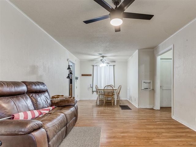 6021 NW 57th Street, Warr Acres, OK 73122
