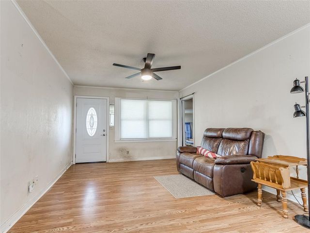 6021 NW 57th Street, Warr Acres, OK 73122