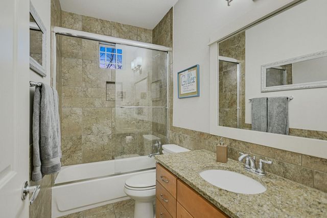 2206 Schriber ST B, Austin, TX 78704