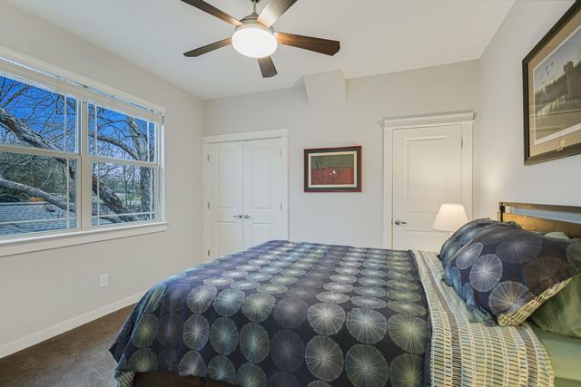 2206 Schriber ST B, Austin, TX 78704