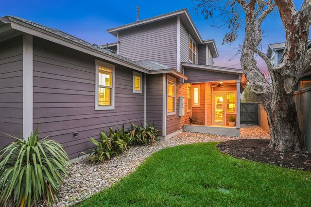 2206 Schriber ST B, Austin, TX 78704