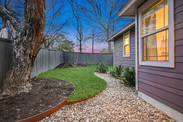 2206 Schriber ST B, Austin, TX 78704