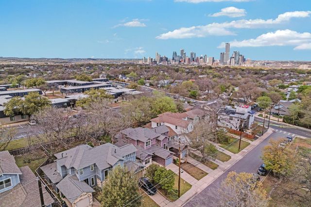 2206 Schriber ST B, Austin, TX 78704