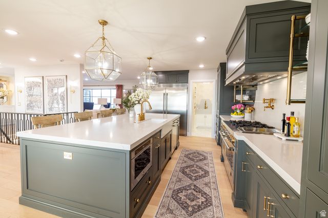 4605 S LEDGEMONT DR, Salt Lake City, UT 84124